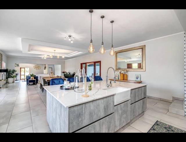 6 BEDROOM PROPERTY TO RENT IN CHARTWELL A.H.